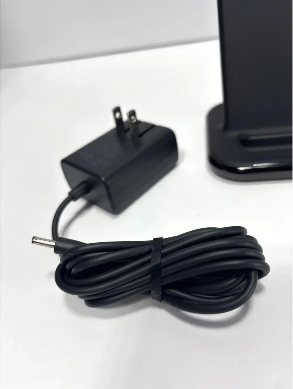 Ubio Labs 2-in-1 Wireless Charging Stand ,Plug Works -Charger **For Parts Only**